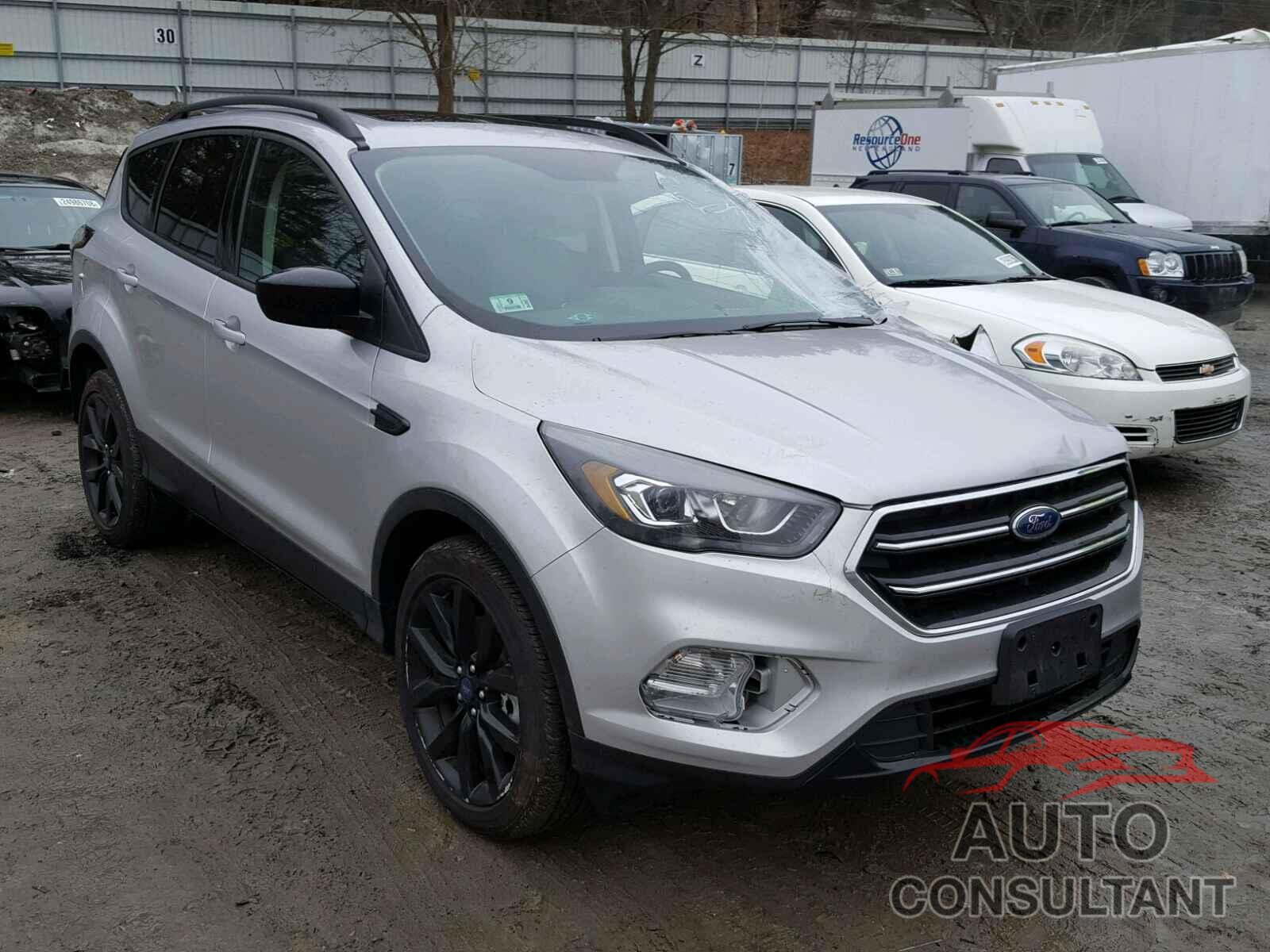 FORD ESCAPE 2017 - 1FMCU9GD3HUD98741