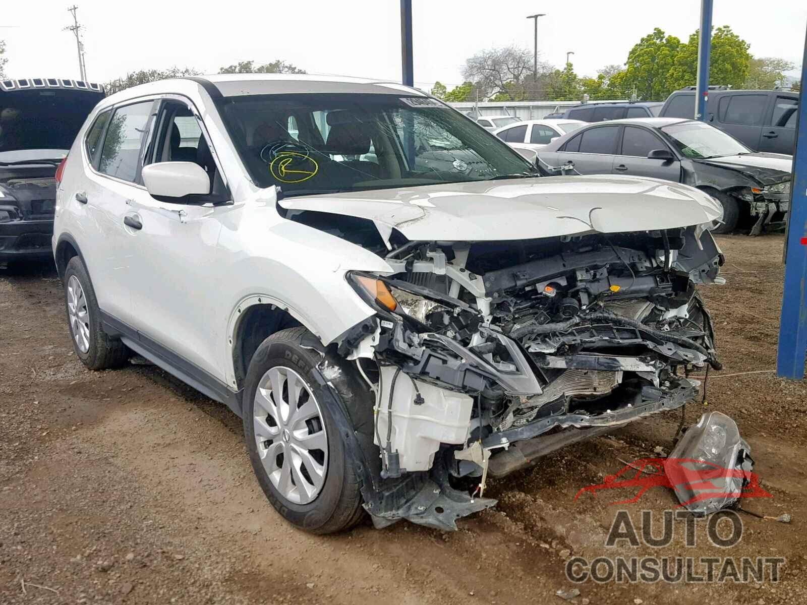 NISSAN ROGUE S 2017 - KNMAT2MV7HP511138