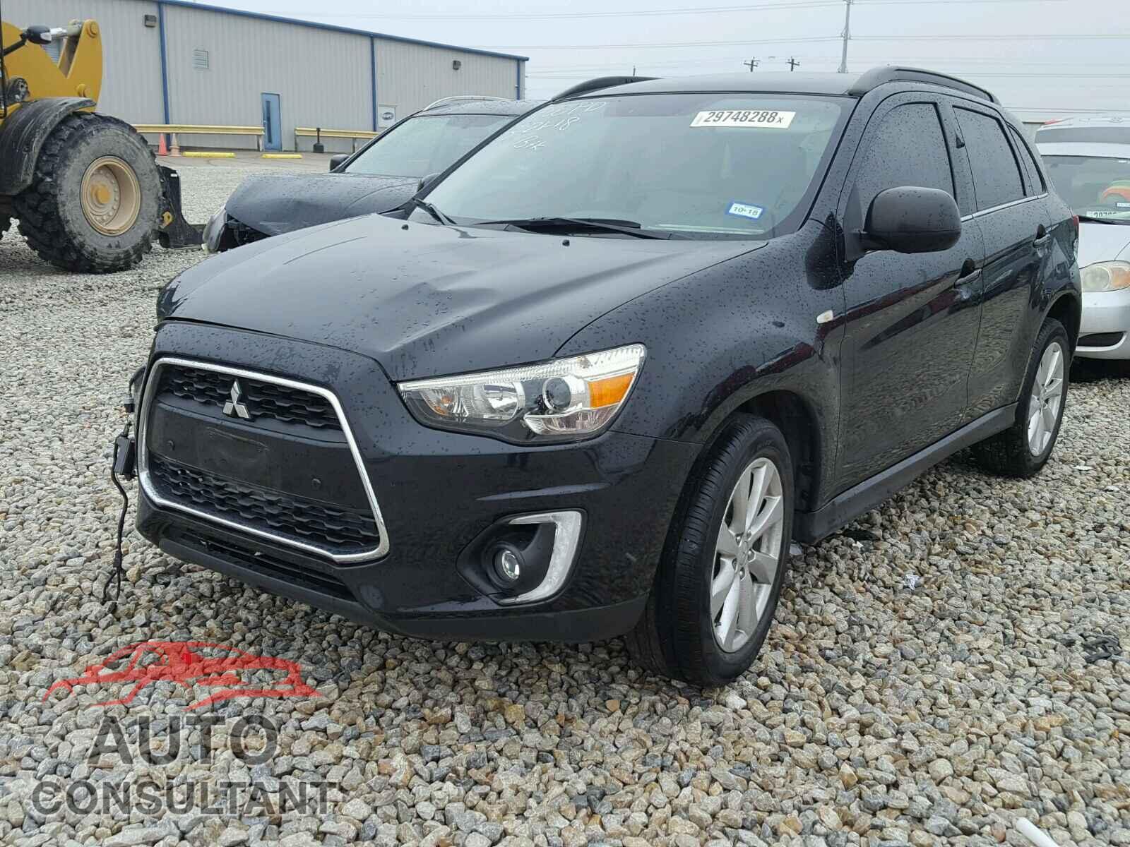 MITSUBISHI OUTLANDER 2015 - 4A4AP4AU7FE043585