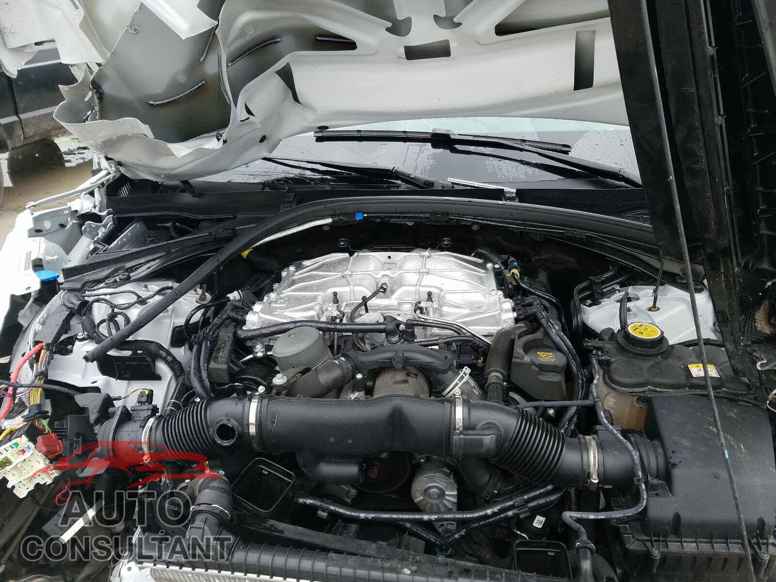 LAND ROVER RANGEROVER 2018 - SALYM2RVXJA740192
