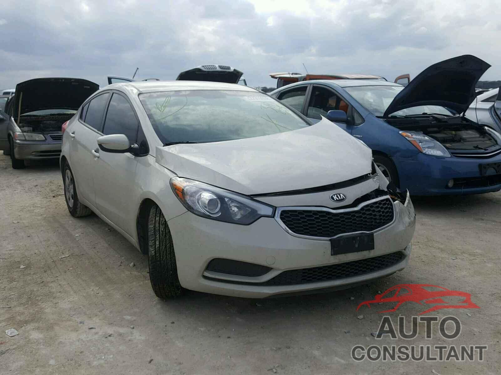 KIA FORTE 2015 - KNAFK4A67F5371325