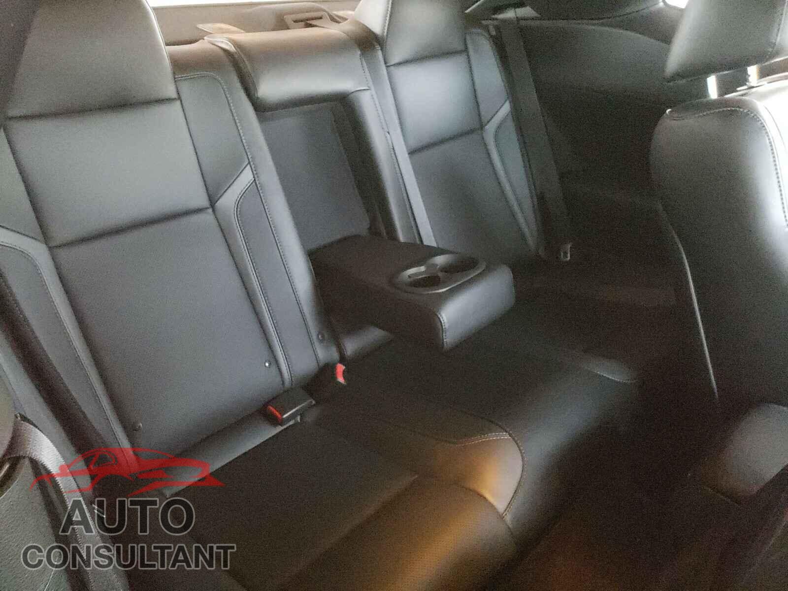 DODGE CHALLENGER 2018 - 2C3CDZAG2JH333836