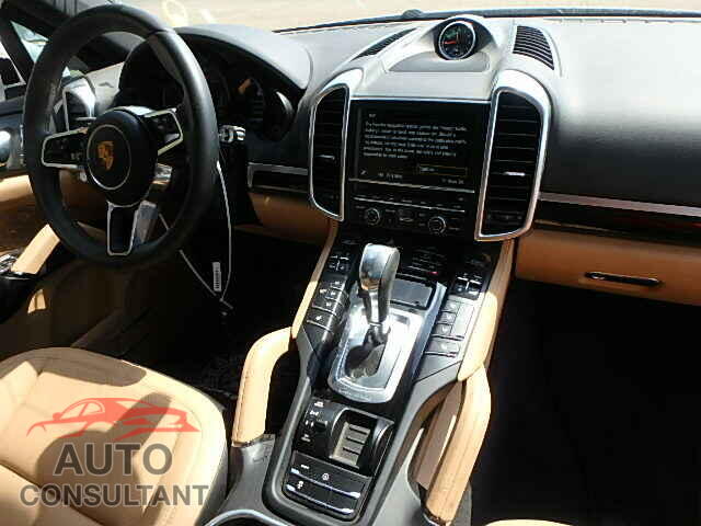 PORSCHE CAYENNE 2016 - WP1AA2A22GLA01154