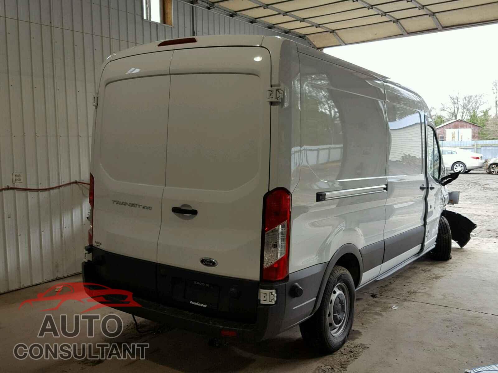 FORD TRANSIT CO 2017 - 1FTYR2CM4HKB25103