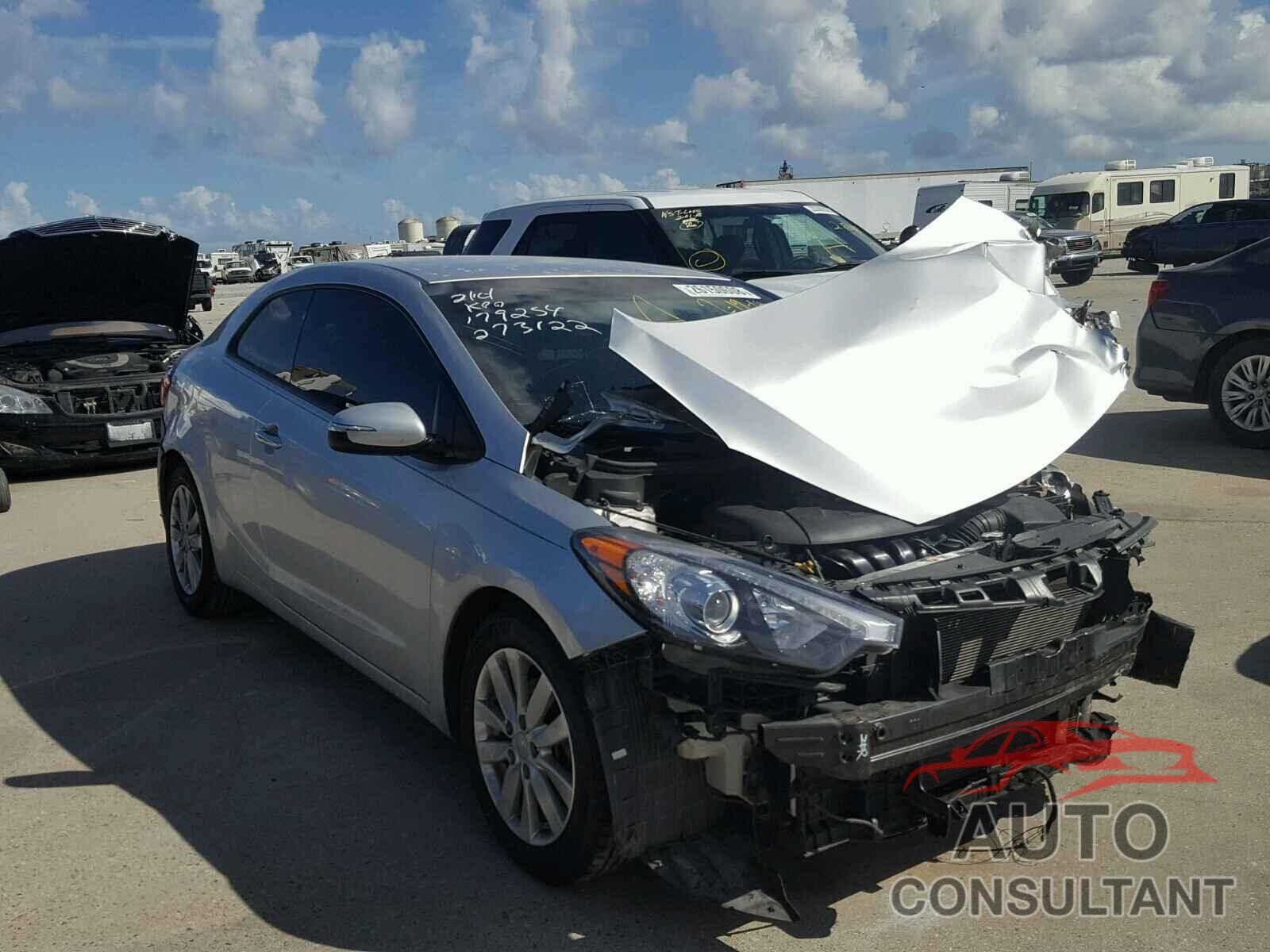 KIA FORTE 2015 - KNAFX6A89F5273122