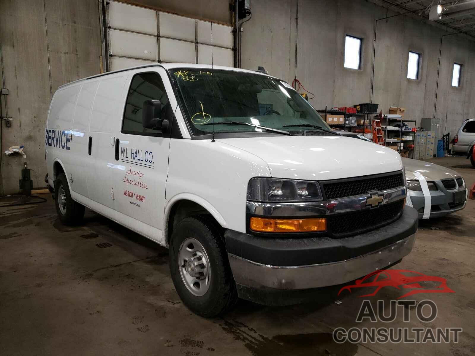 CHEVROLET EXPRESS 2018 - 1GCWGAFG4J1206160