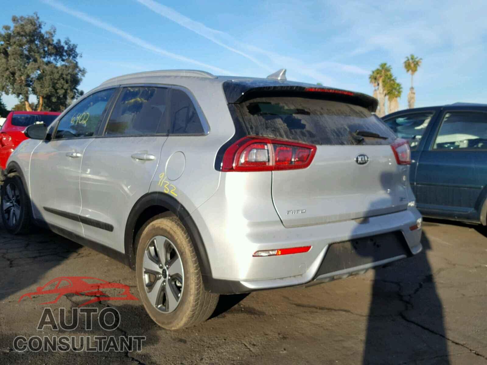 KIA NIRO 2017 - KNDCB3LC0H5070384