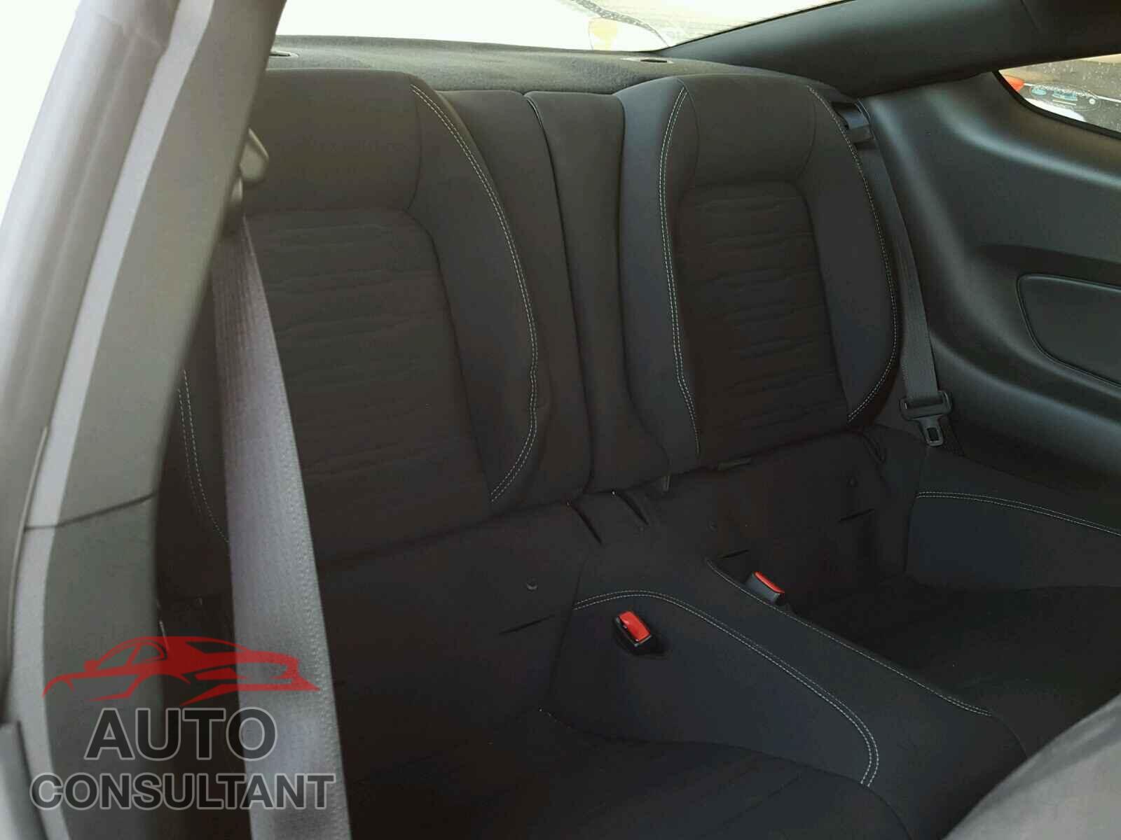 FORD MUSTANG 2017 - 1FA6P8TH9H5224524