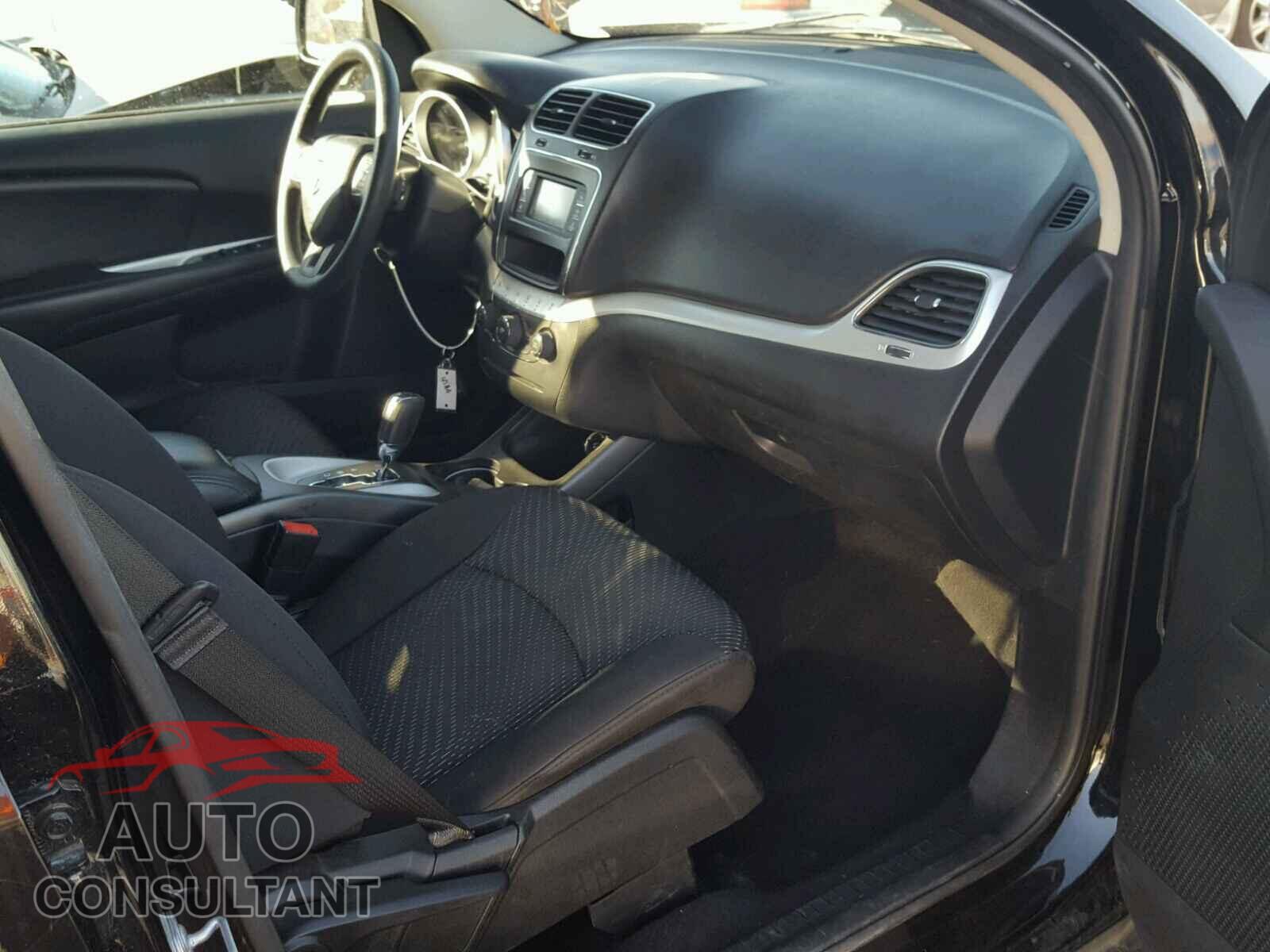 DODGE JOURNEY 2015 - 3C4PDCBGXFT577192