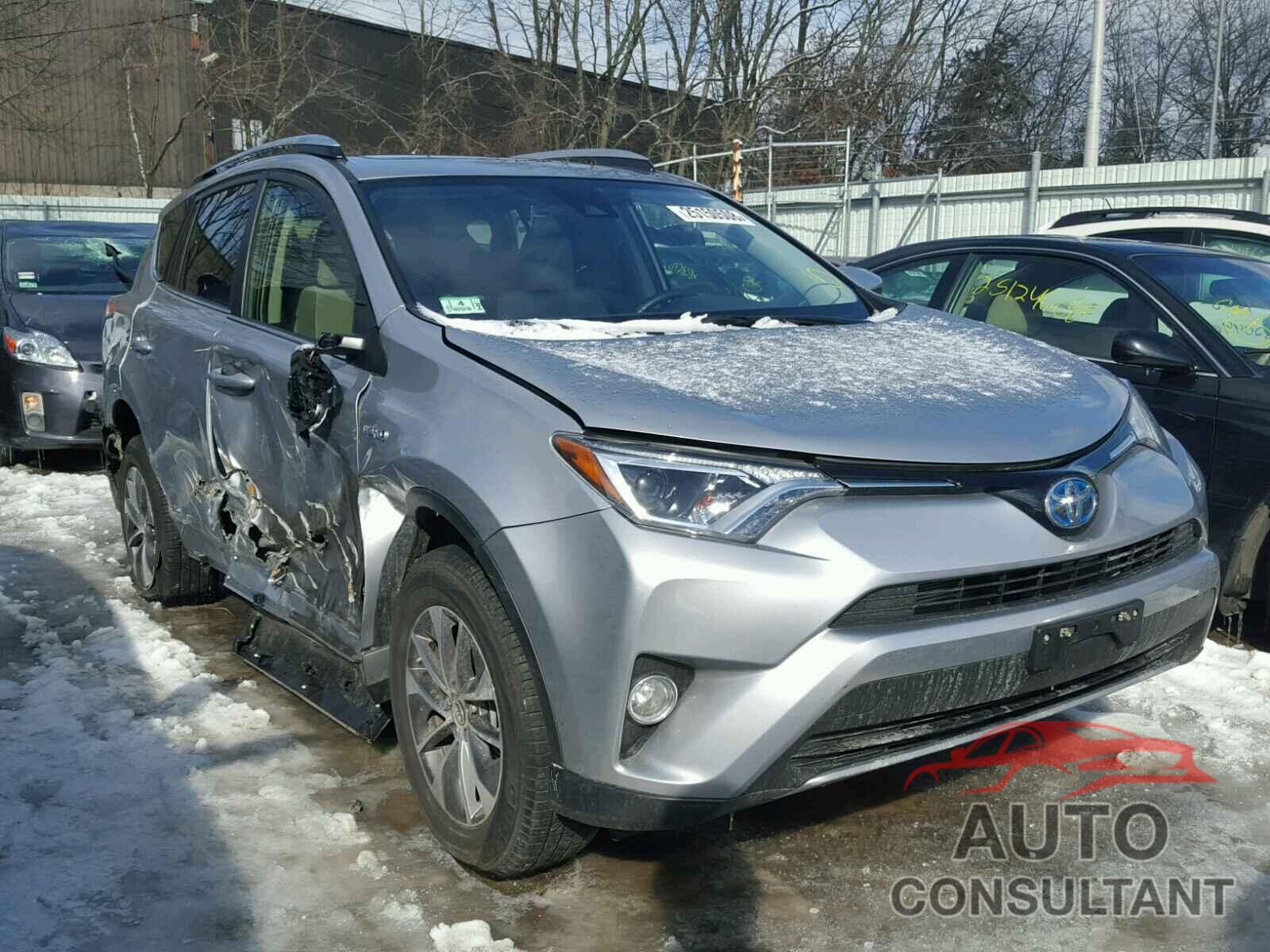 TOYOTA RAV4 2017 - JTMRJREV6HD112304
