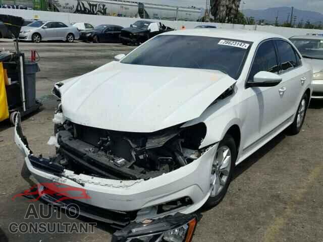 VOLKSWAGEN PASSAT 2017 - 1VWAT7A39HC005234
