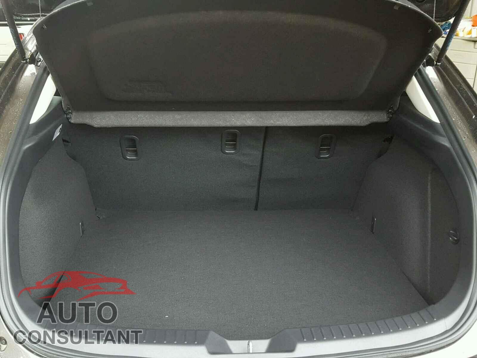 MAZDA 3 2018 - 3MZBN1L3XJM180864