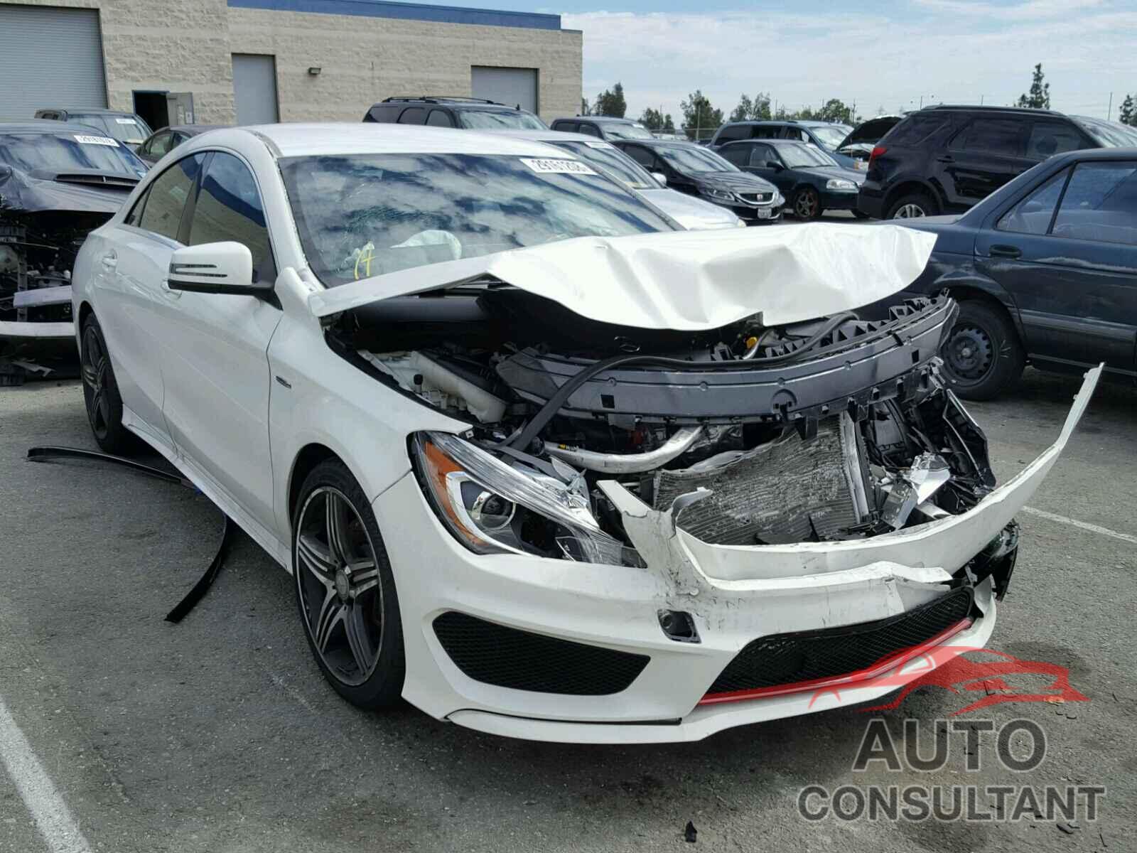 MERCEDES-BENZ CLA 250 2015 - WDDSJ4EB8FN193054