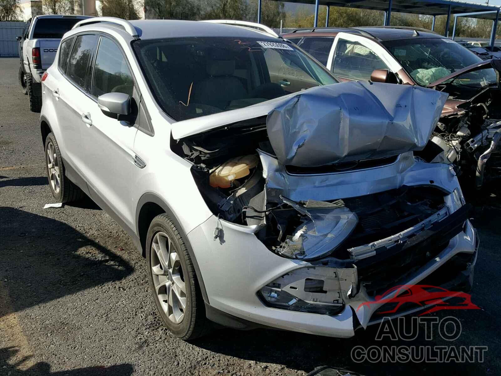 FORD ESCAPE 2015 - 1FMCU0J96FUB63103