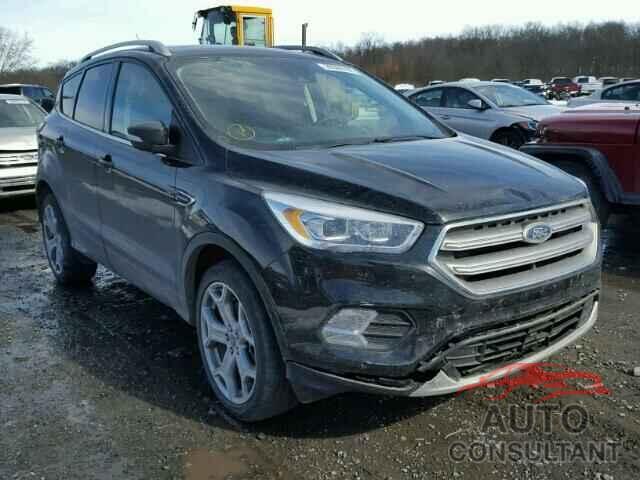FORD ESCAPE 2017 - 1FMCU9J97HUA33421