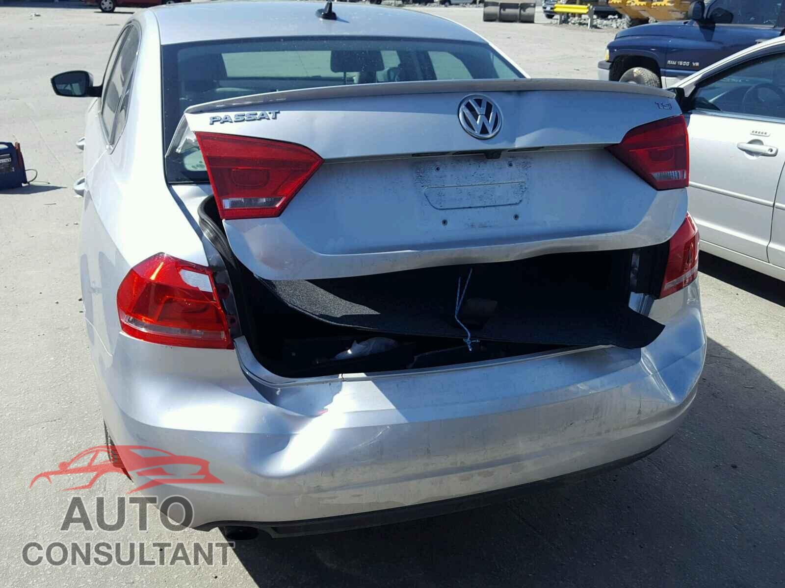 VOLKSWAGEN PASSAT 2015 - 1VWAT7A37FC087543