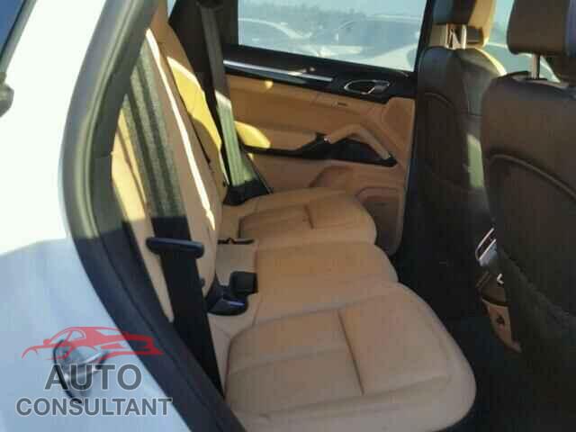 PORSCHE CAYENNE 2016 - WP1AA2A20GKA13907