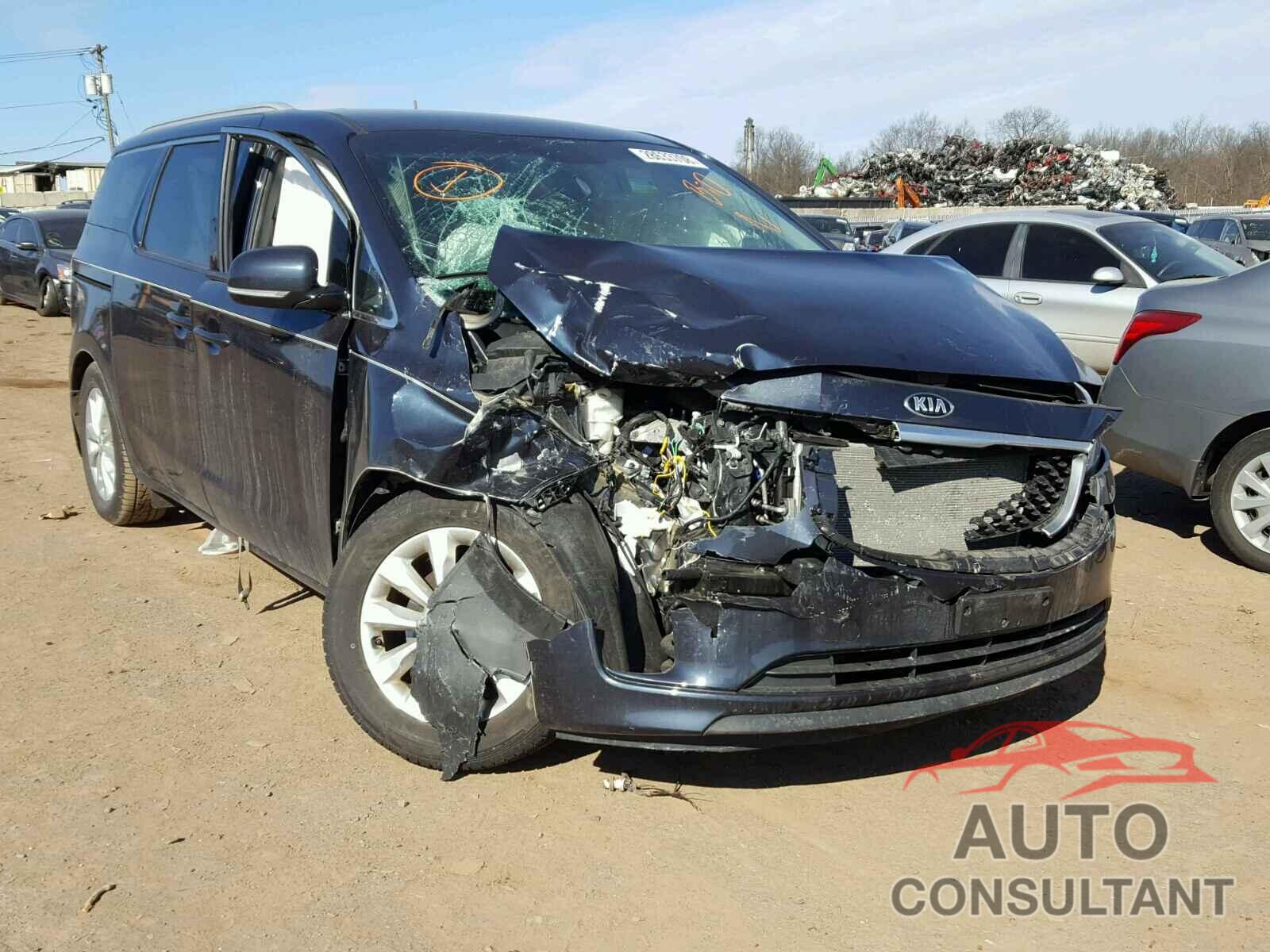 KIA SEDONA 2015 - KNDMC5C17F6023677