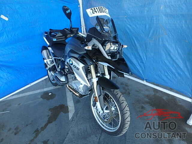 BMW MOTORCYCLE 2015 - WB10A1109FZ187421