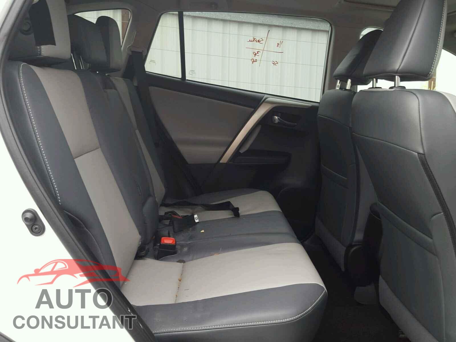 TOYOTA RAV4 2015 - 2T3DFREV2FW353871