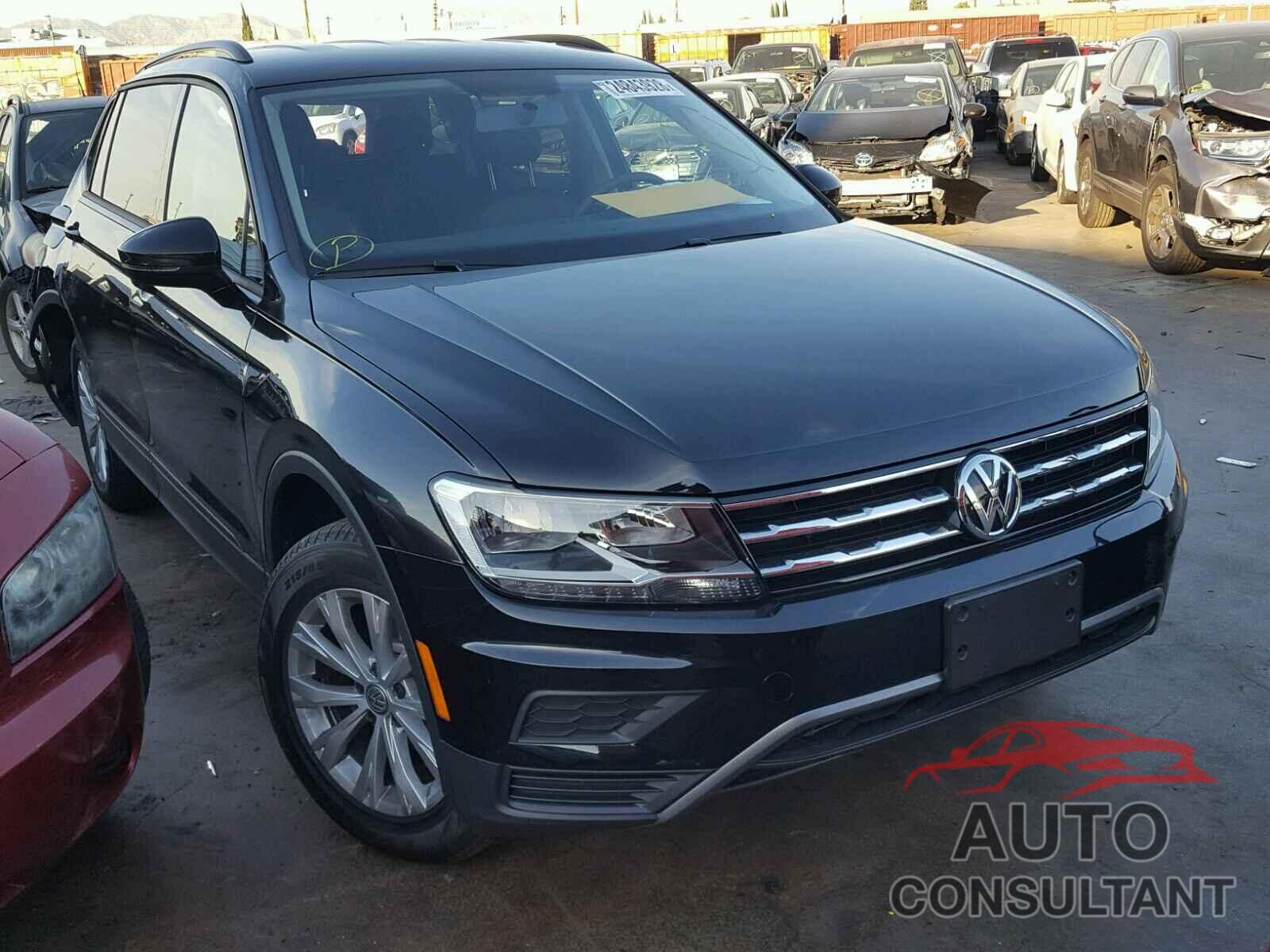 VOLKSWAGEN TIGUAN 2018 - 3VV1B7AX1JM059738