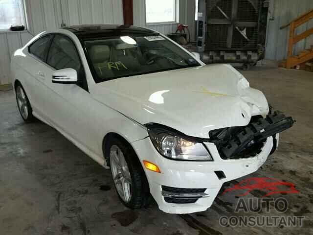 MERCEDES-BENZ C250 2015 - WDDGJ4HB5FG420593