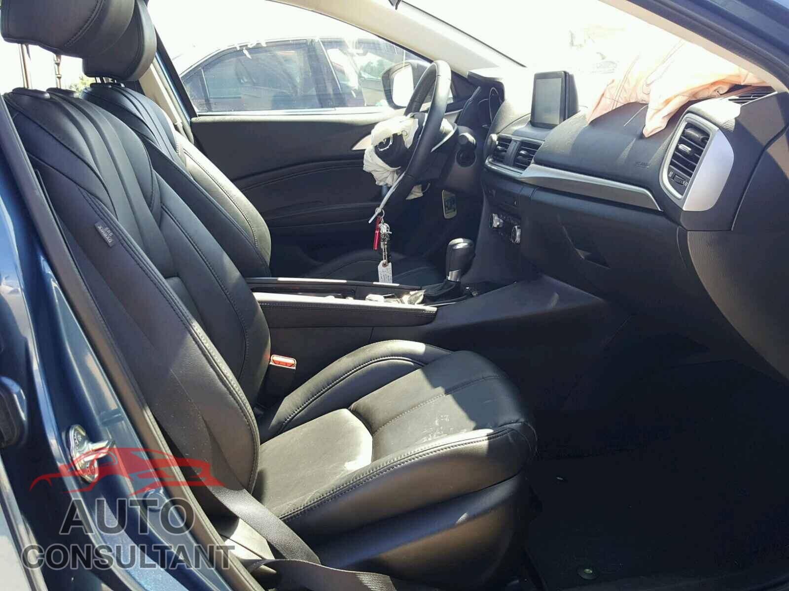 MAZDA 3 2017 - JM1BN1V73H1141009