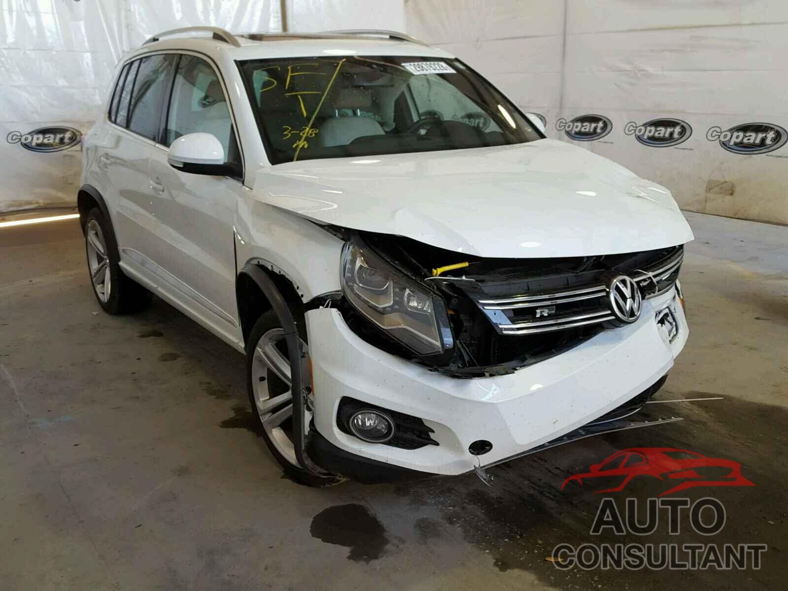 VOLKSWAGEN TIGUAN 2015 - WVGAV7AX0FW060730