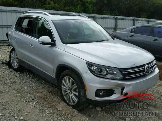 VOLKSWAGEN TIGUAN 2016 - WVGAV7AX5GW577927