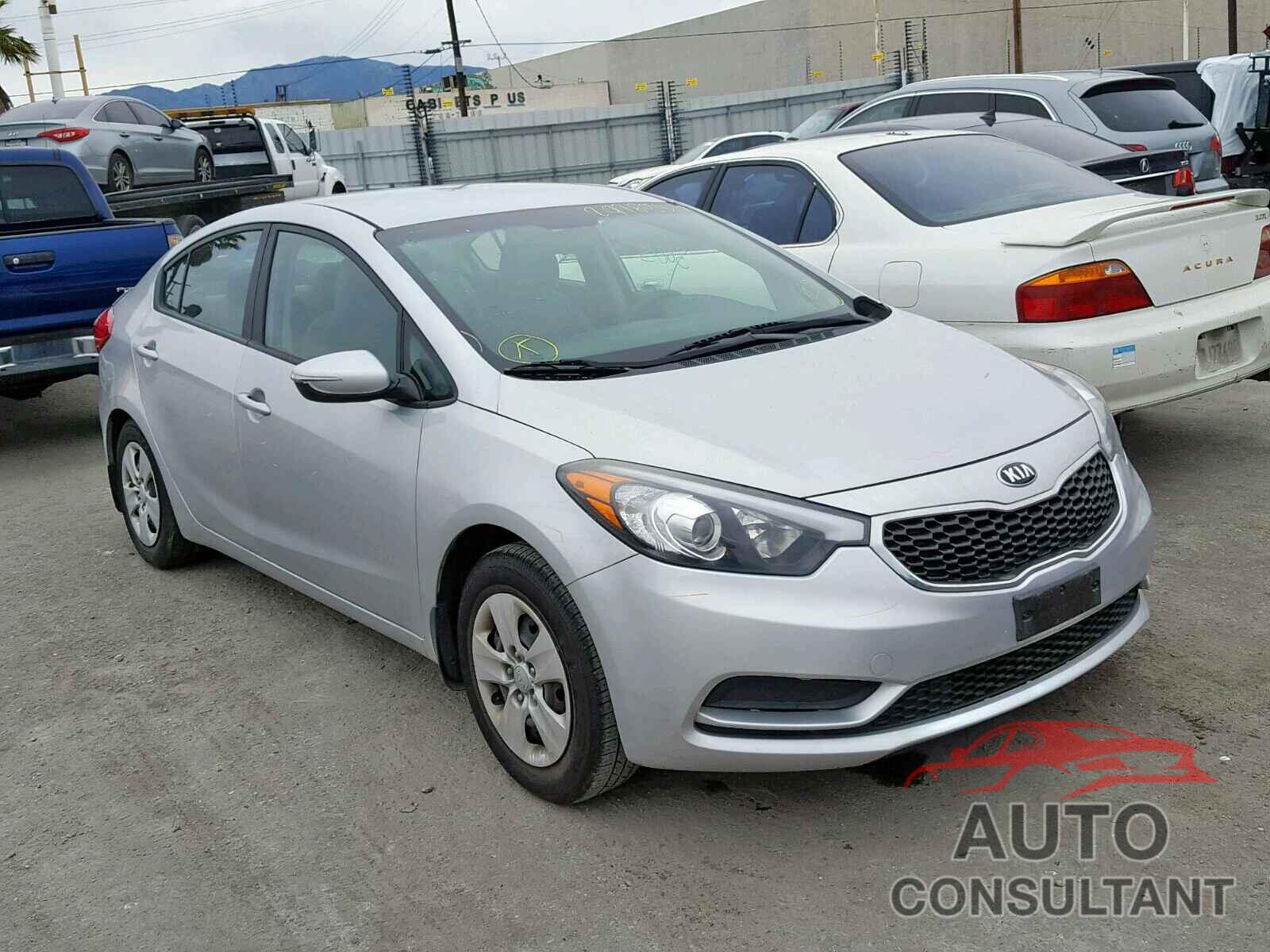 KIA FORTE 2016 - 5YFBURHE5HP672686
