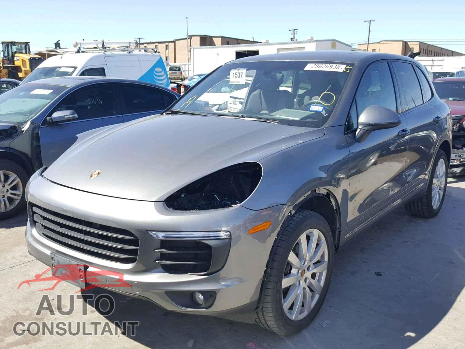 PORSCHE CAYENNE 2016 - WP1AA2A23GKA36937
