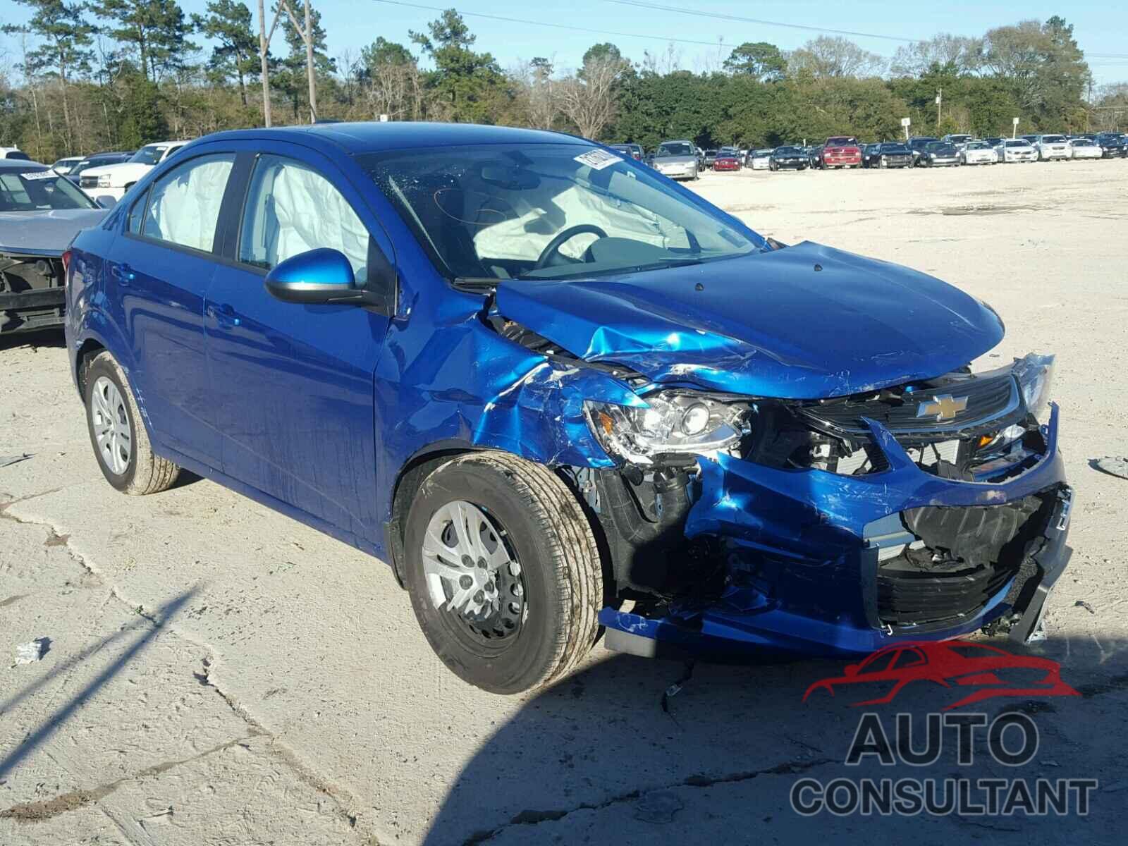 CHEVROLET SONIC 2017 - 1G1JB5SH0H4156955