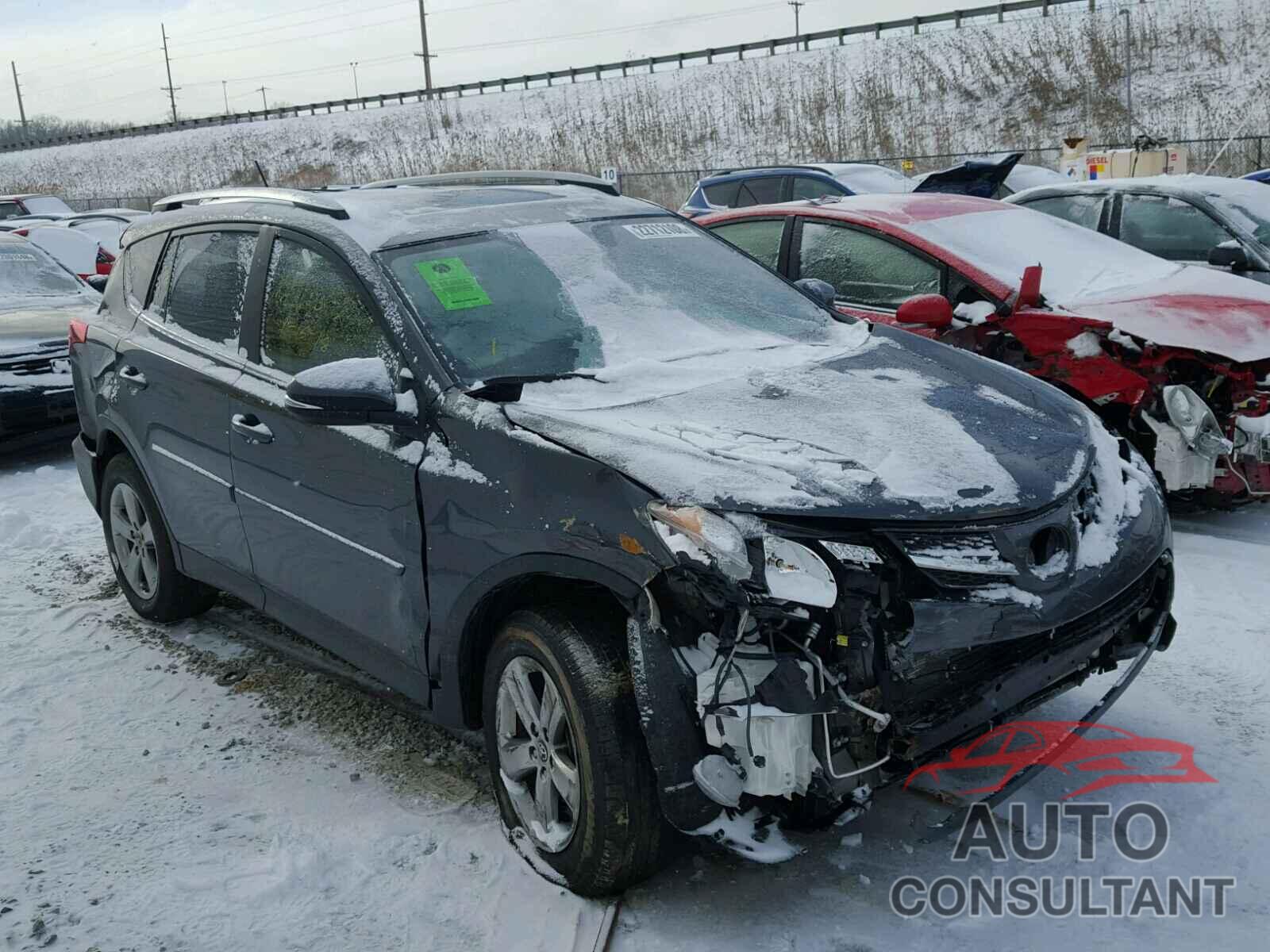 TOYOTA RAV4 2015 - JTMRFREV2FD138607