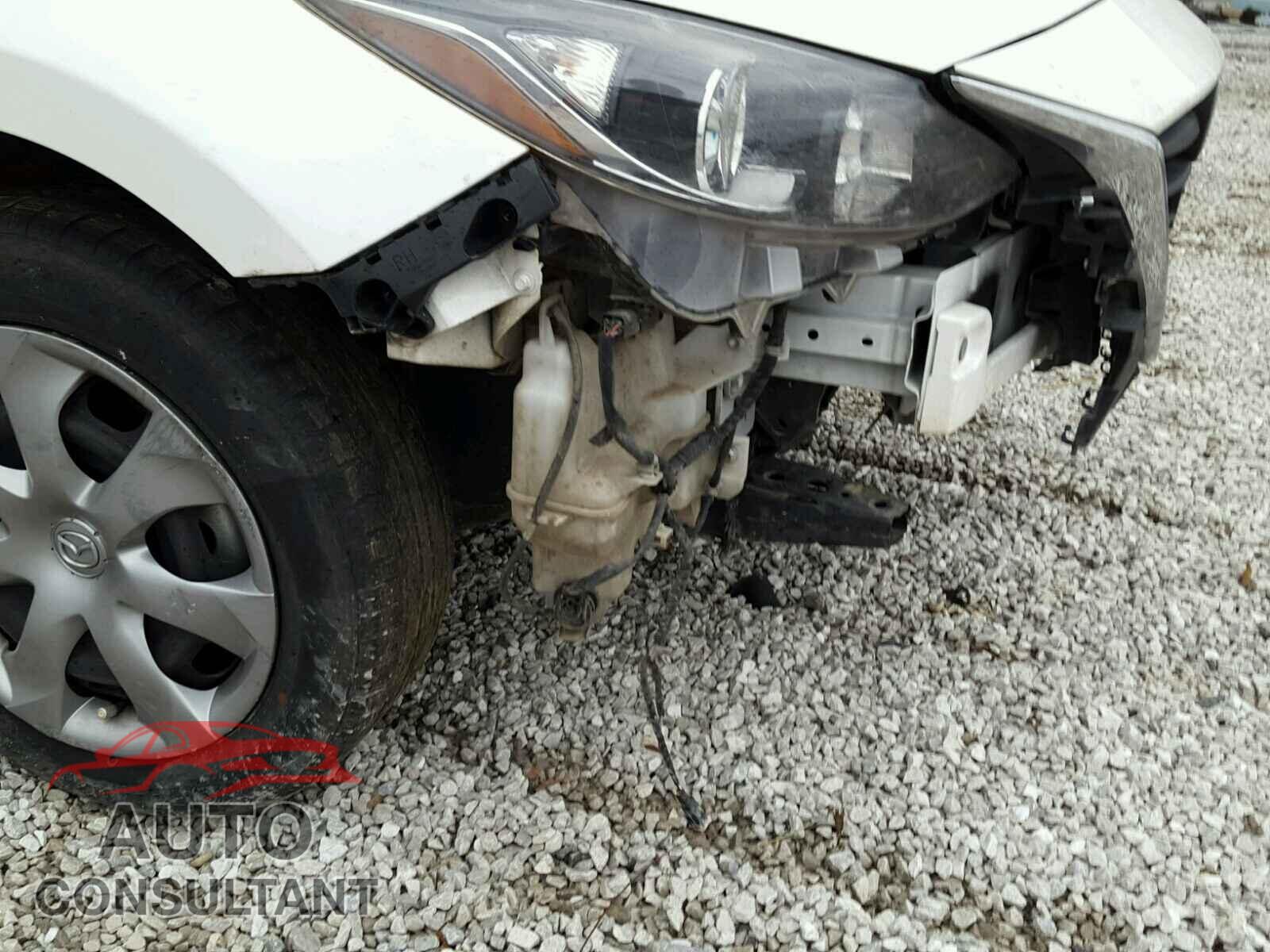 MAZDA 3 2015 - JM1BM1U70F1257351