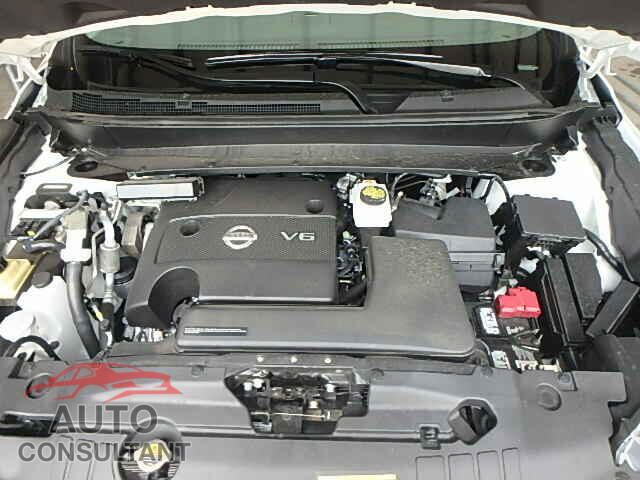 NISSAN PATHFINDER 2015 - 5N1AR2MN2FC640645
