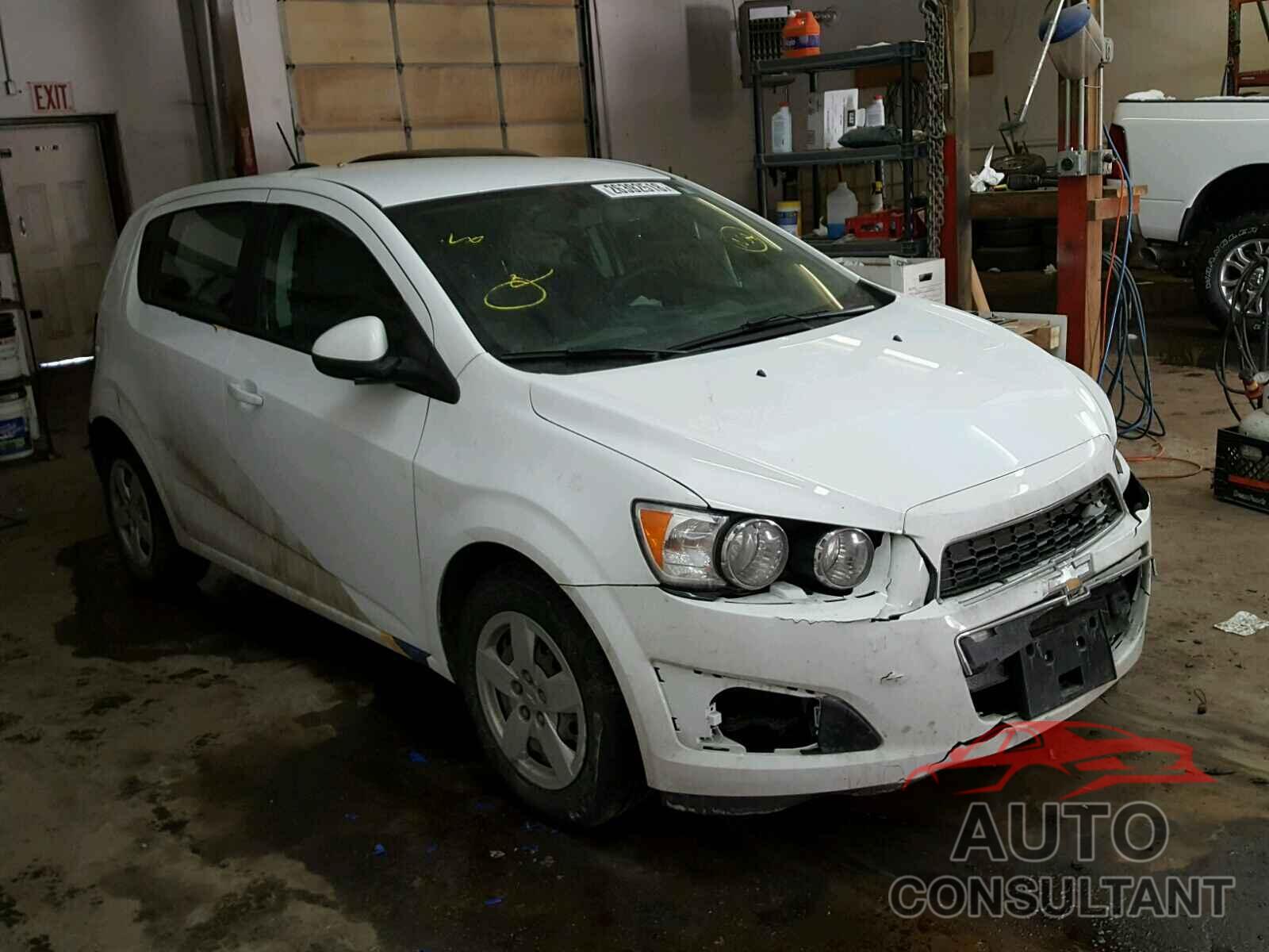 CHEVROLET SONIC 2016 - 1G1JA6SH0G4174122