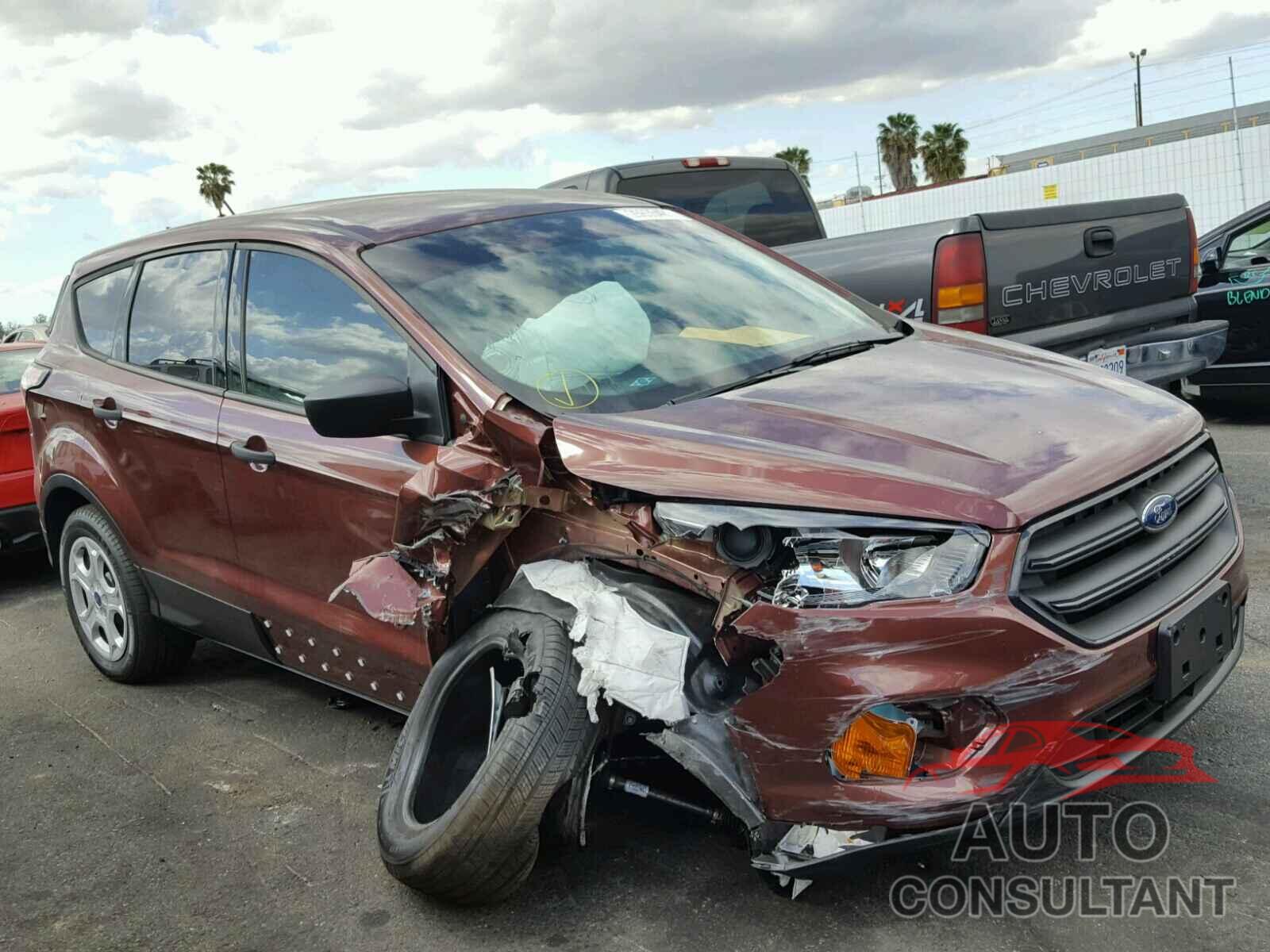 FORD ESCAPE 2018 - 1FMCU0F71JUA24058