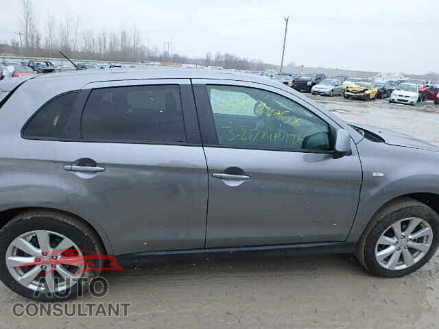 MITSUBISHI OUTLANDER 2015 - 4A4AR3AU1FE010361