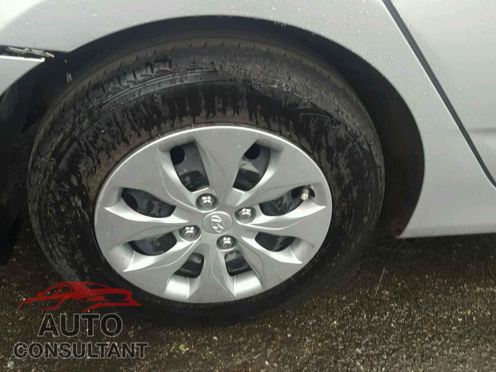 HYUNDAI ACCENT 2016 - KMHCT4AE8GU123940