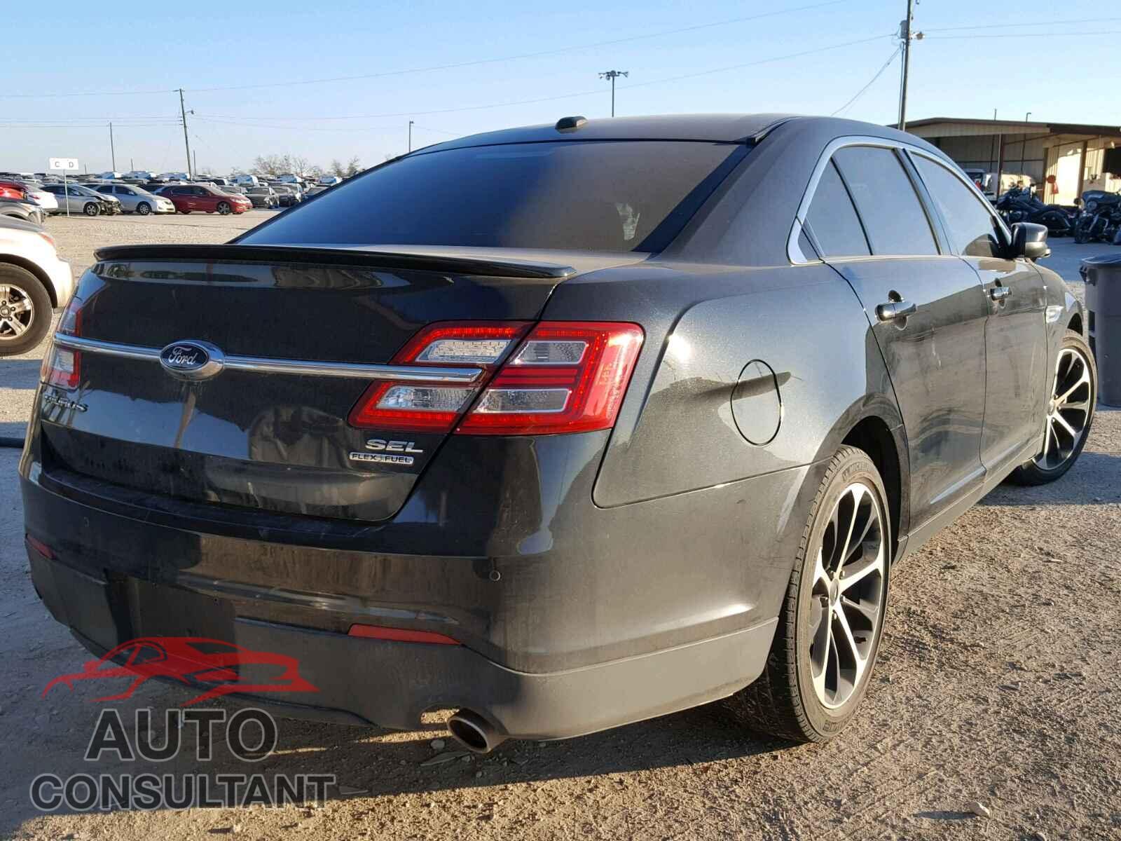 FORD TAURUS 2015 - 1FAHP2E89FG128722