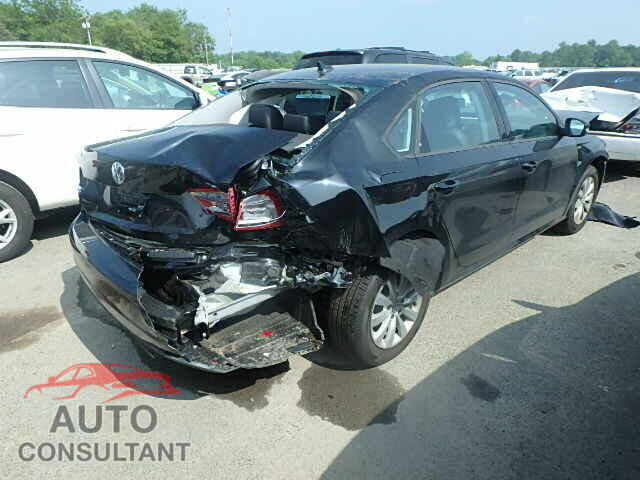 VOLKSWAGEN PASSAT 2015 - 1VWAT7A33FC019868