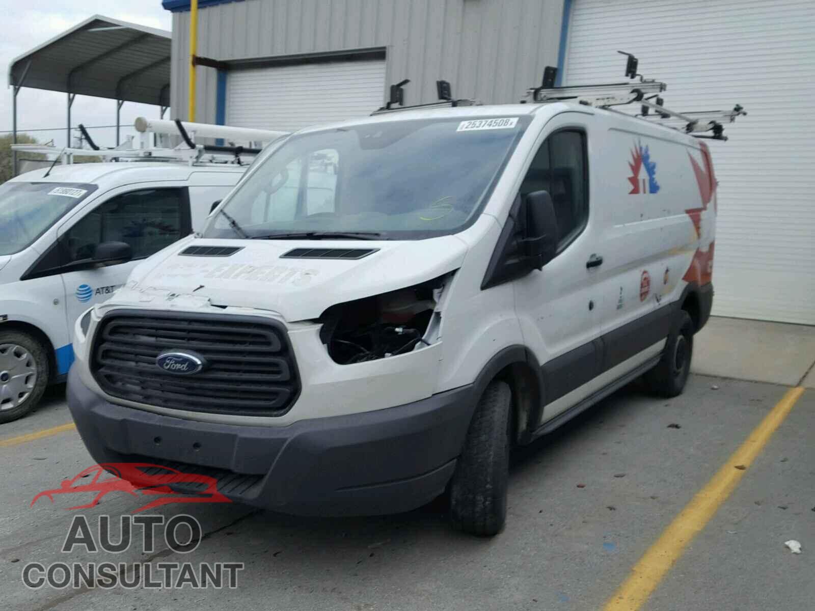 FORD TRANSIT CO 2017 - 1FTYE1YM8HKA67849