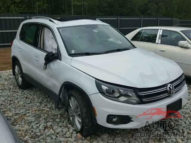 VOLKSWAGEN TIGUAN 2016 - WVGBV7AX3GW563500