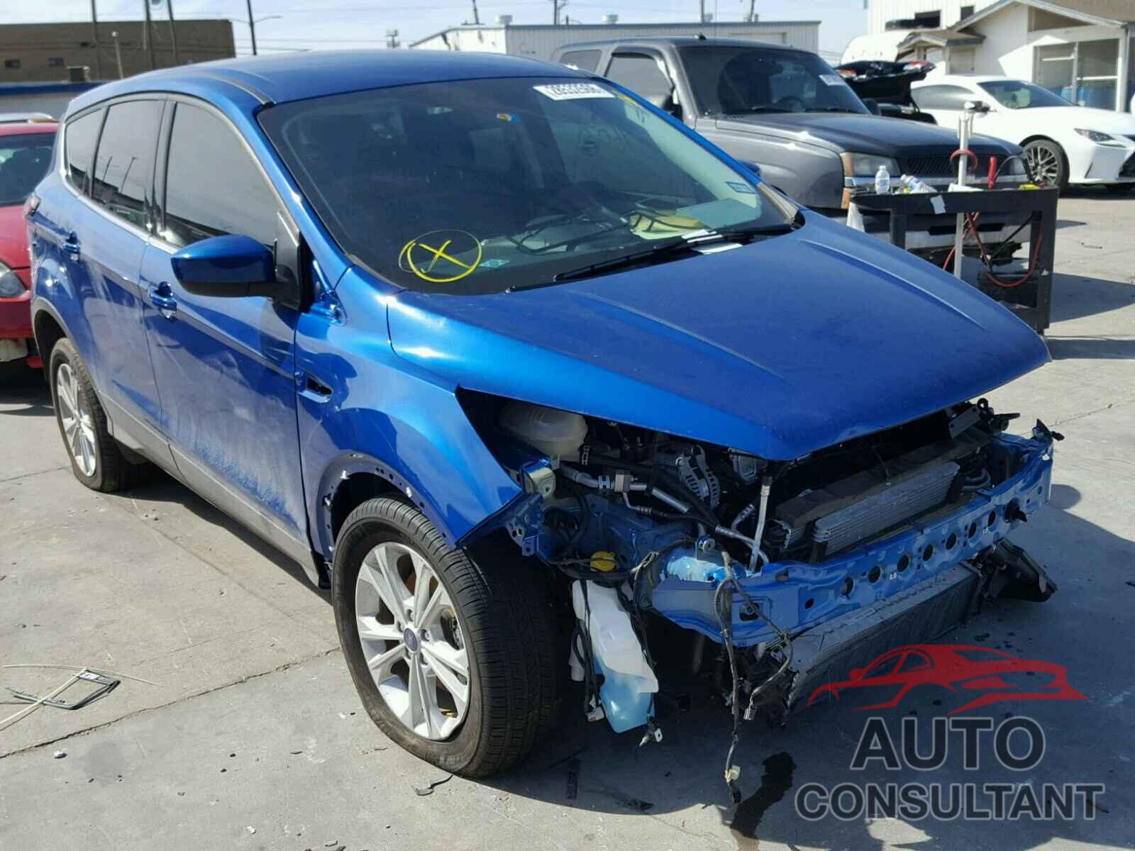 FORD ESCAPE 2017 - 1FMCU0GD6HUD65907
