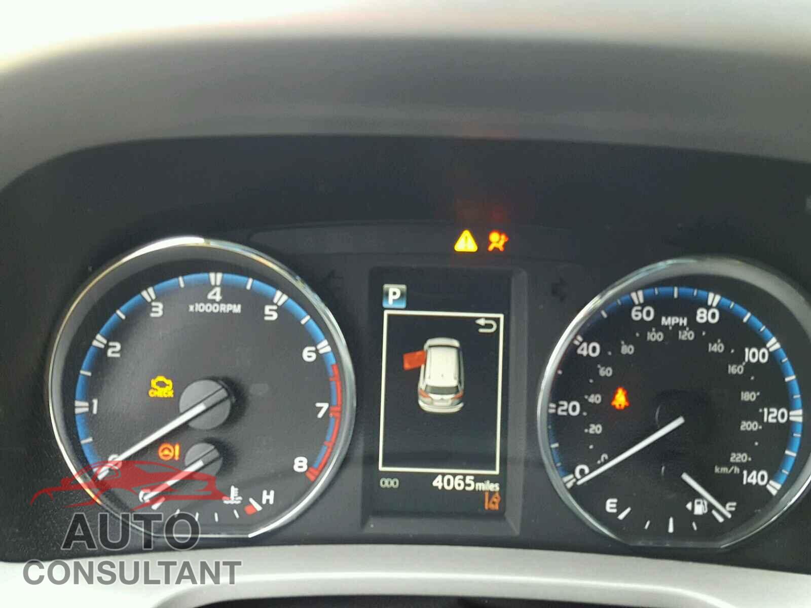 TOYOTA RAV4 2017 - 2T3DFREV3HW687376