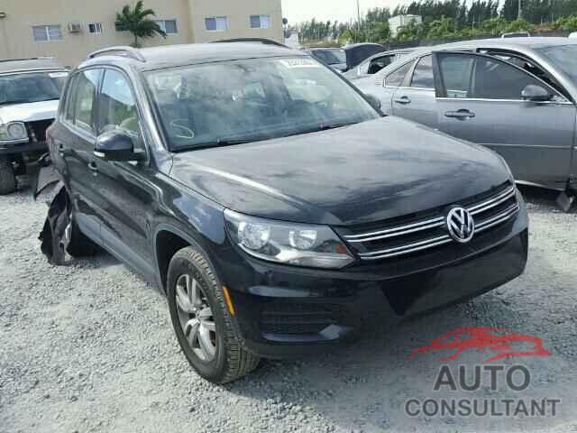 VOLKSWAGEN TIGUAN 2017 - WVGAV7AX1HK016715