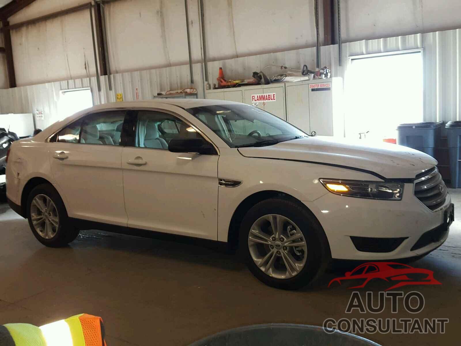 FORD TAURUS 2018 - 1FAHP2D86JG101102