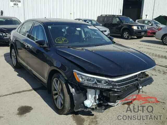 VOLKSWAGEN PASSAT 2017 - 1VWGT7A31HC061954