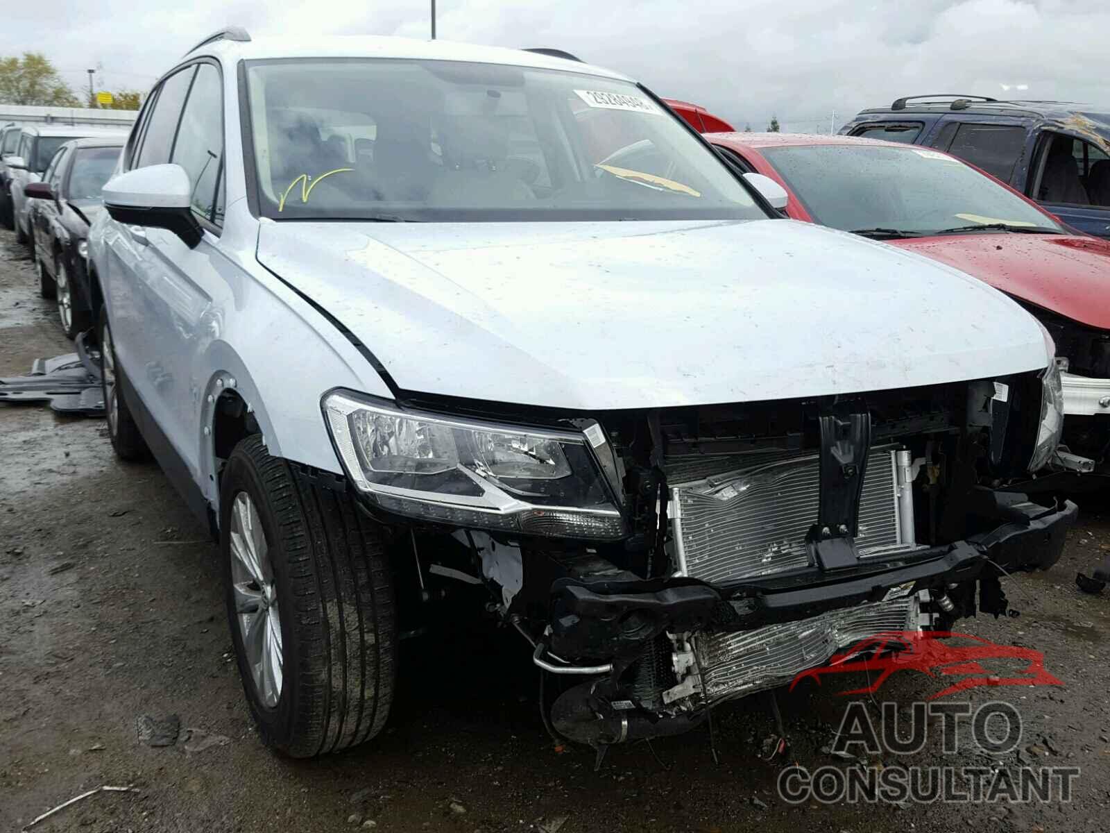 VOLKSWAGEN TIGUAN 2018 - 3VV1B7AX4JM022568