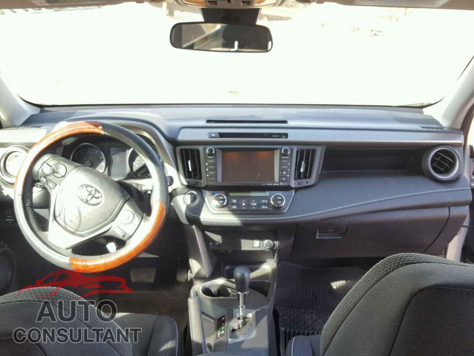TOYOTA RAV4 2017 - 2T3RFREV7HW688701
